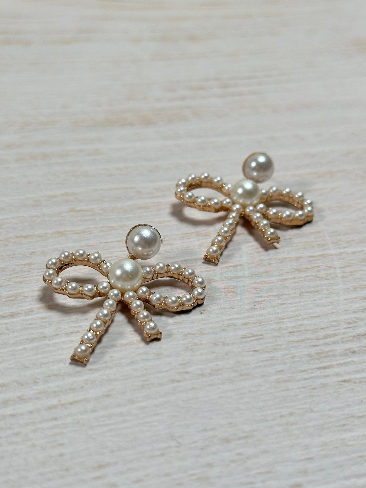 Fashion Pearl Bow Earring