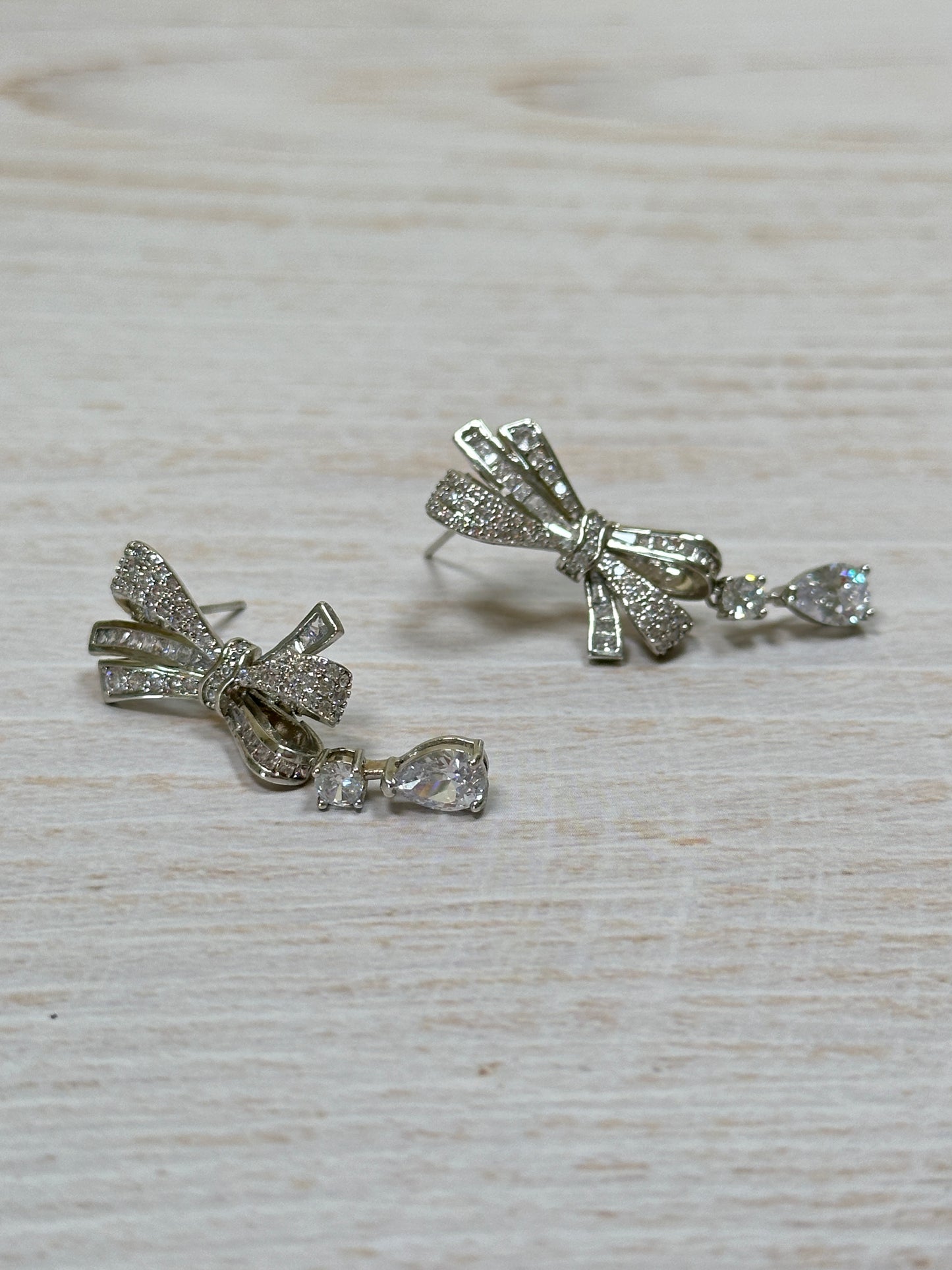 Favorite Sparkling Bow Earring