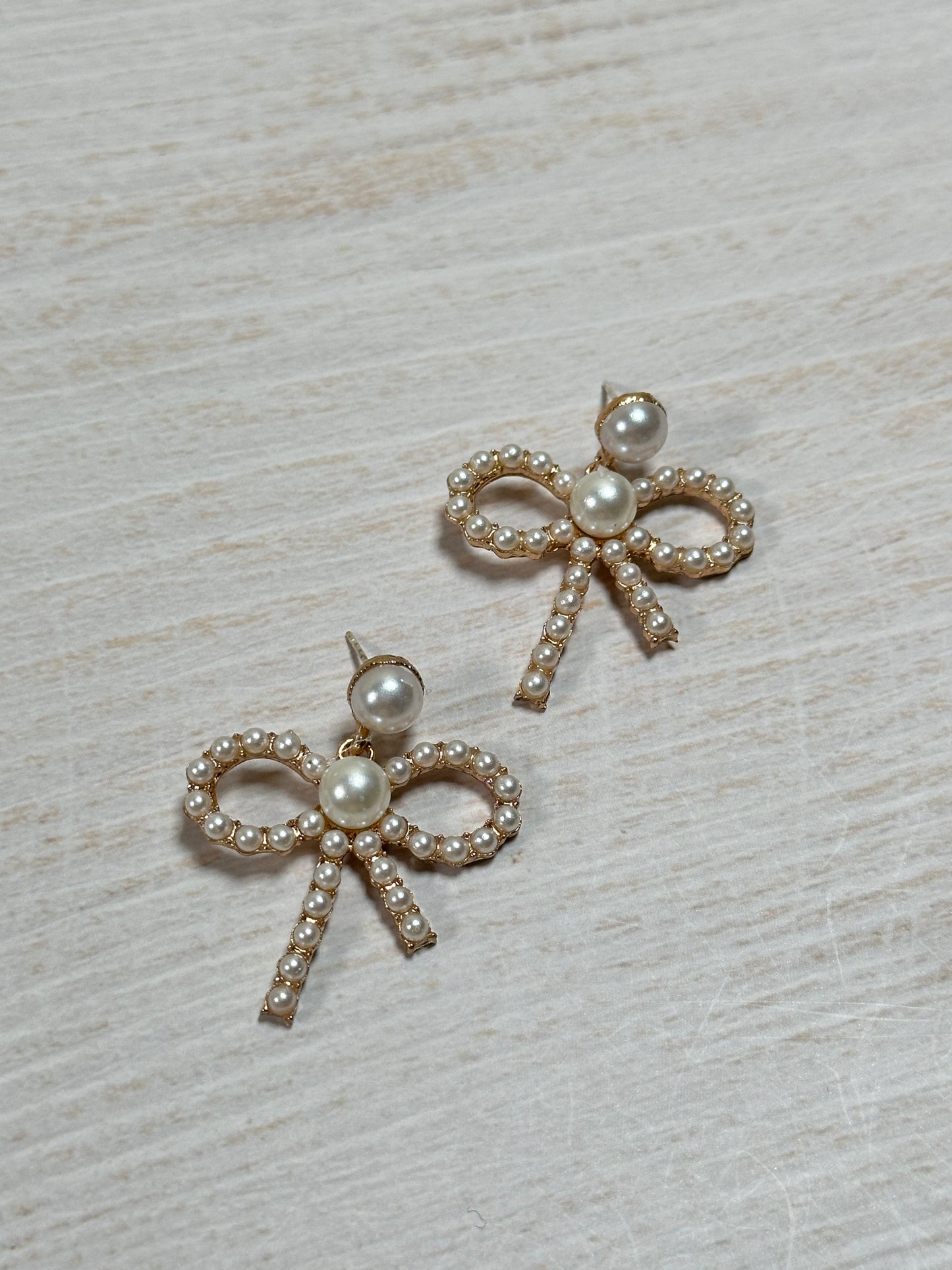 Fashion Pearl Bow Earring