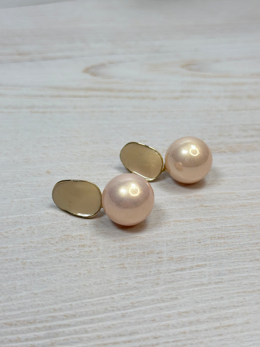 Fashion Pearl Earring