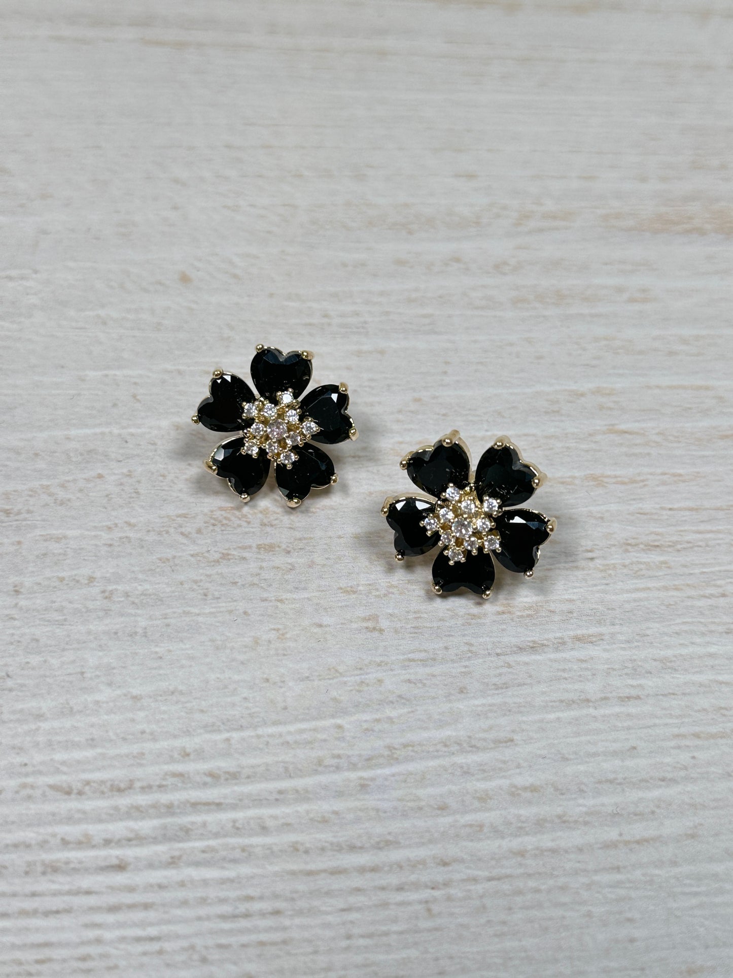 Pretty Flower Earring, Black