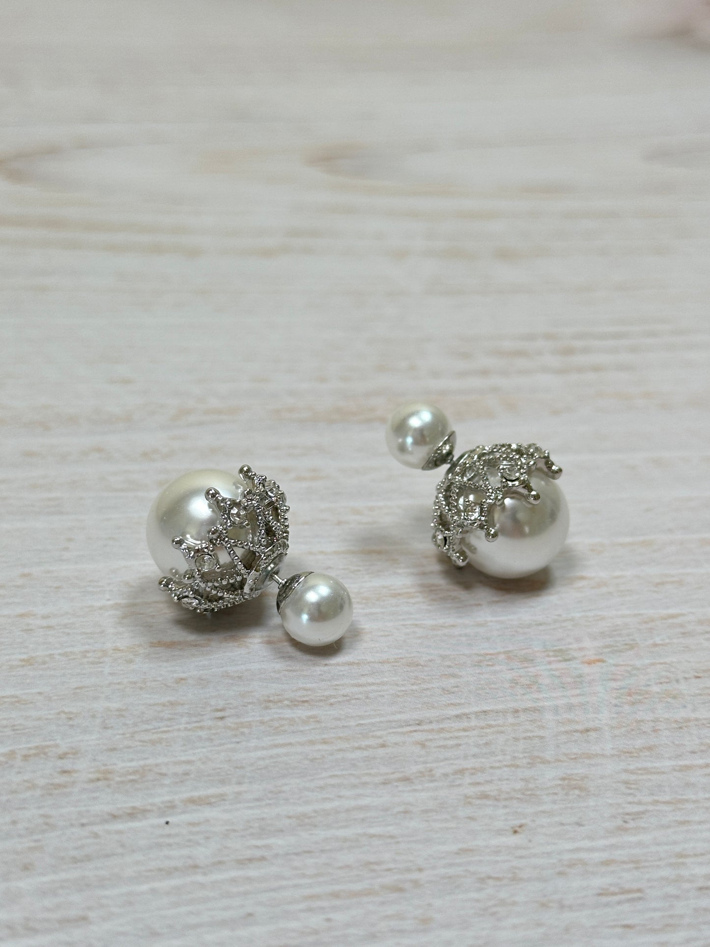 Stylish Pearl Earring