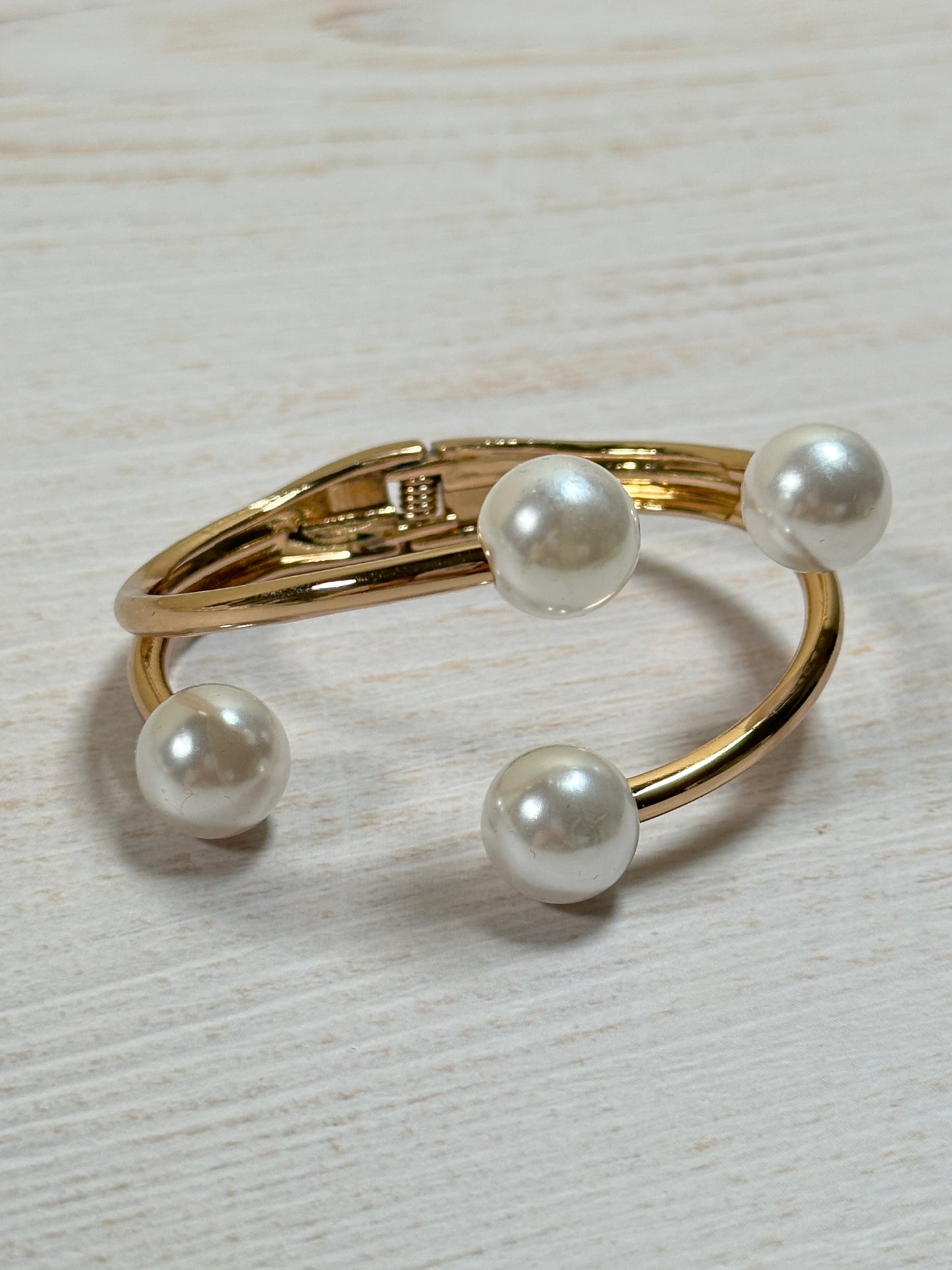 Trendy Pearl Bracelet, One Size