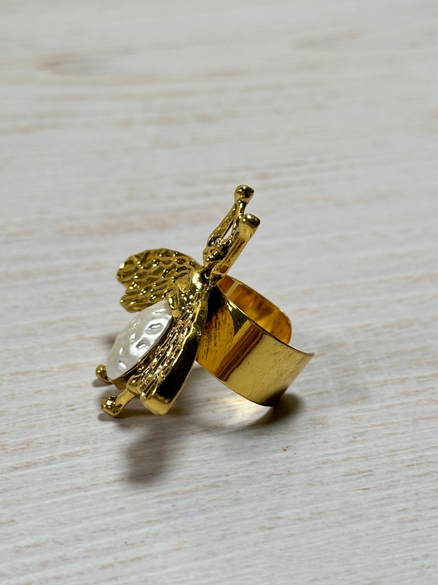 Vintage Bee Adjustable Ring