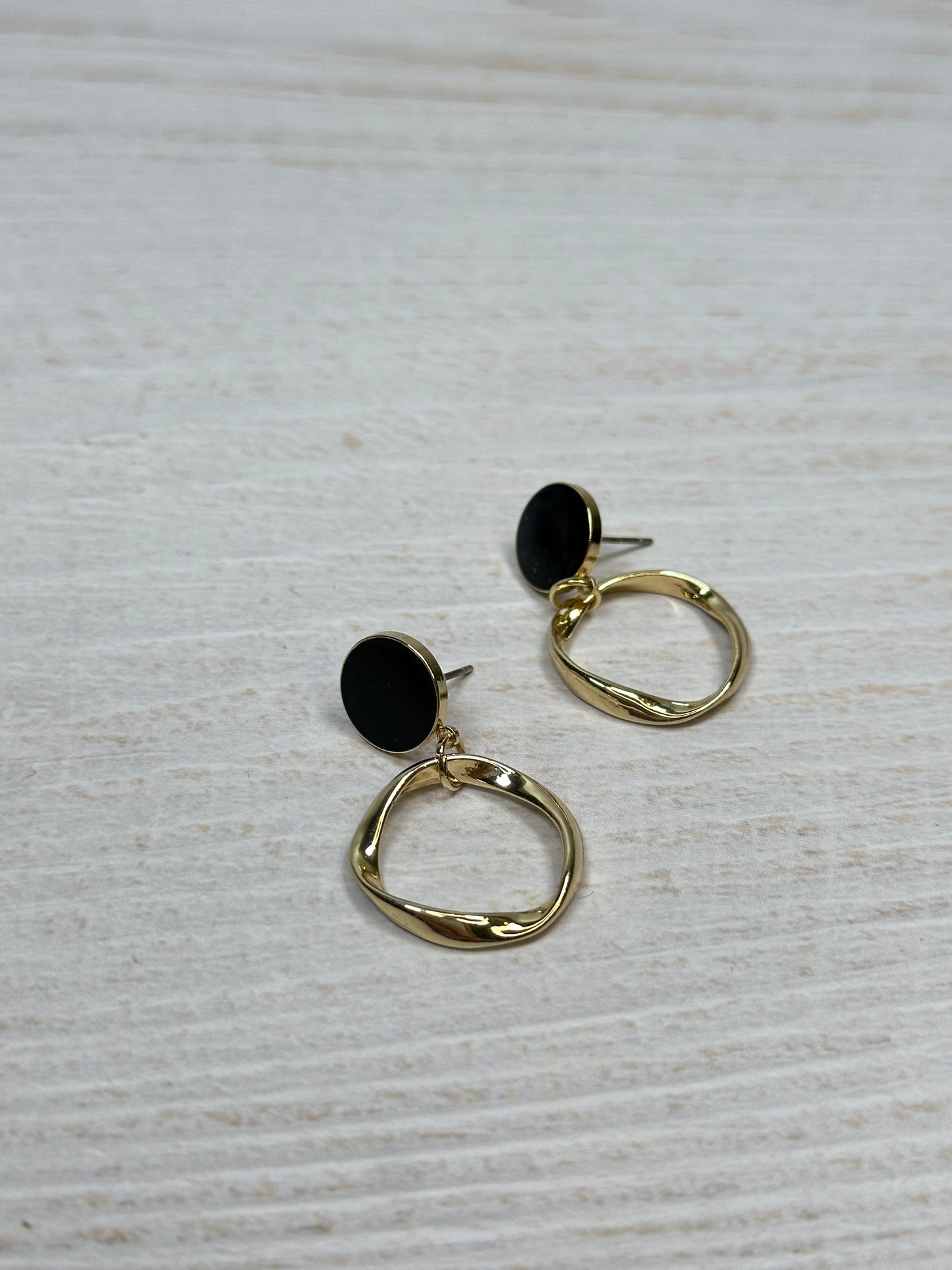 Simple Stylish Hoop Earring