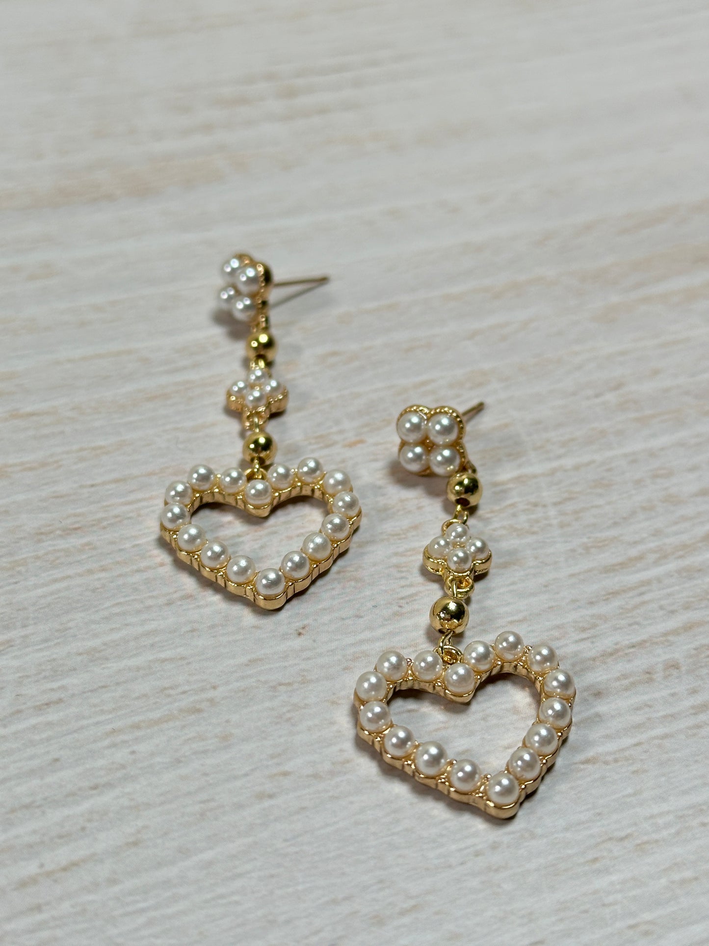 Favorite Beautiful Heart Pearl Earring