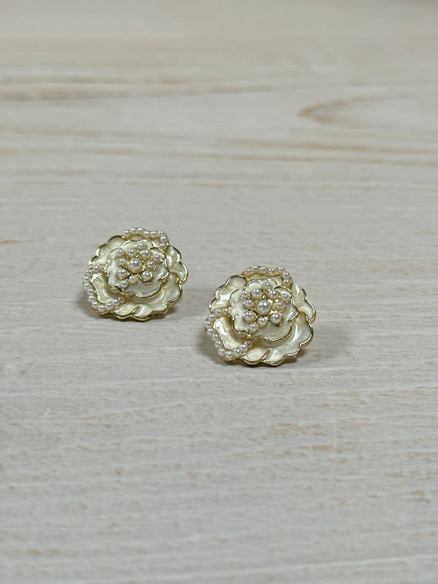 Pearl Flower Earring