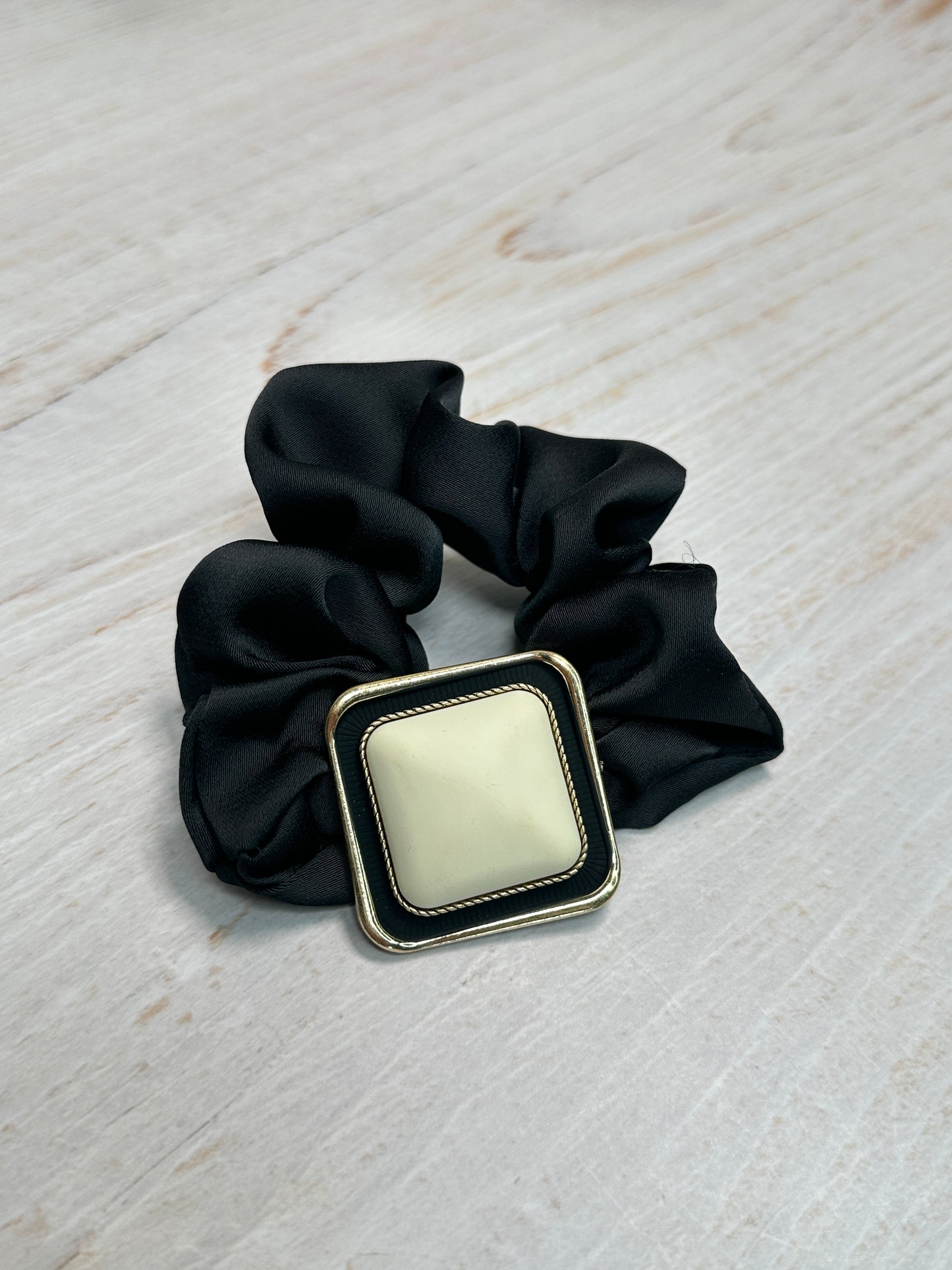 Hair Tie Square Style