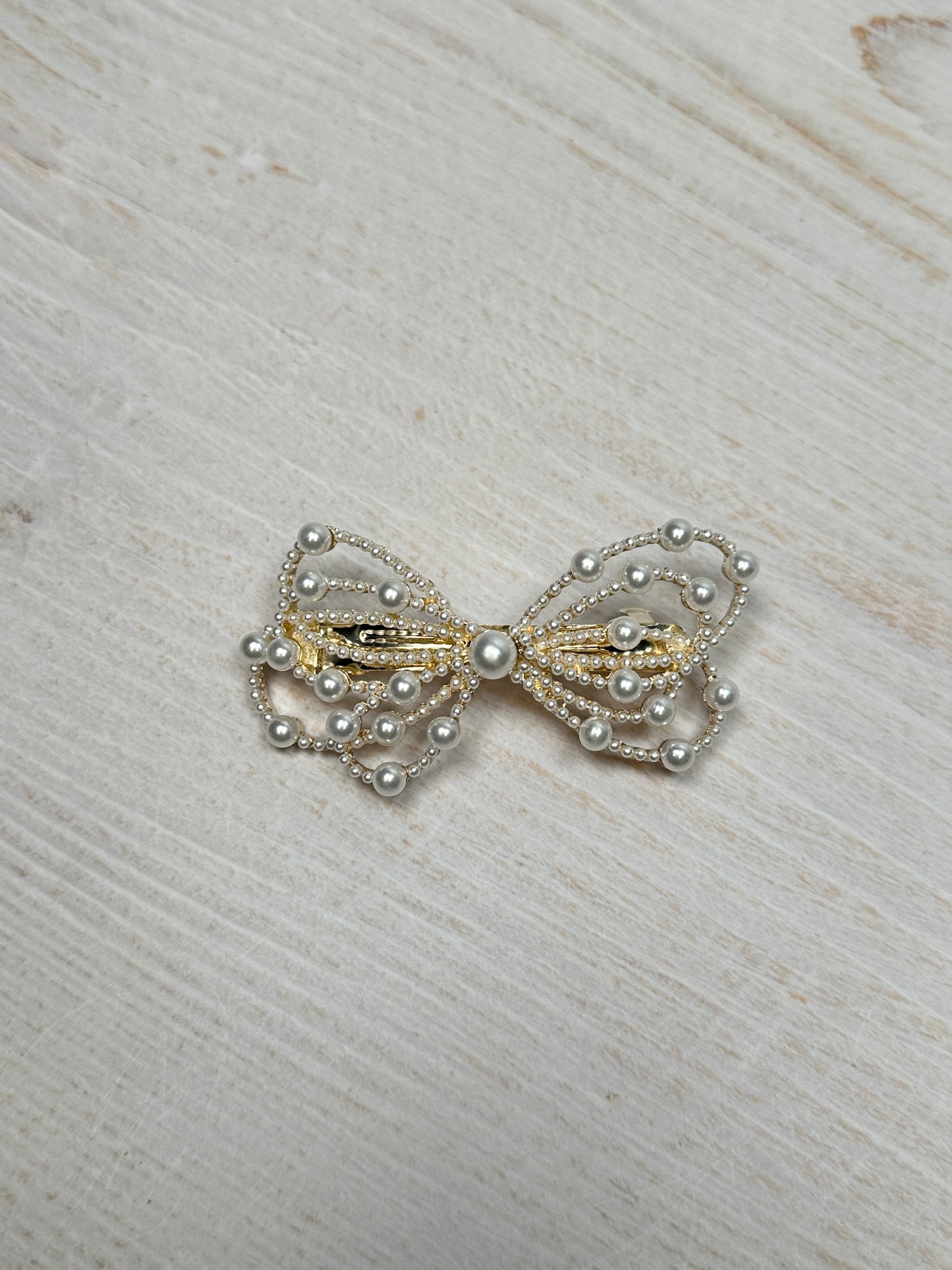 Elegant Butterfly Pearl Hair Clip