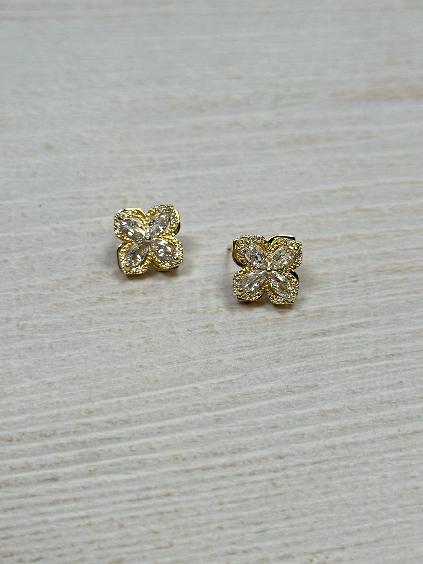 Women Quality Flower Earrings