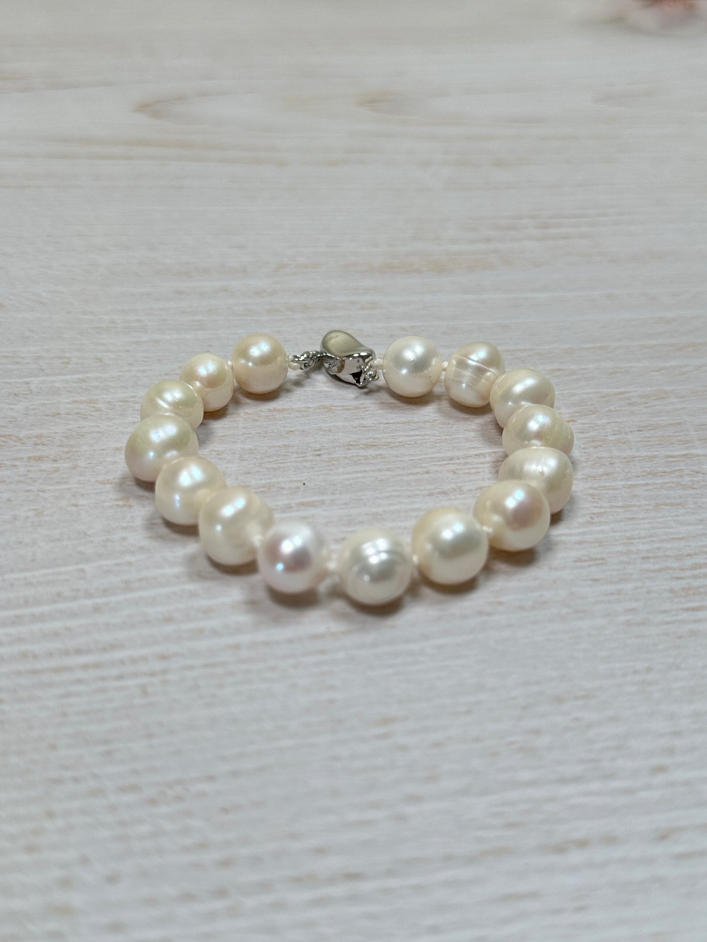 Elegant Pearl Bracelet