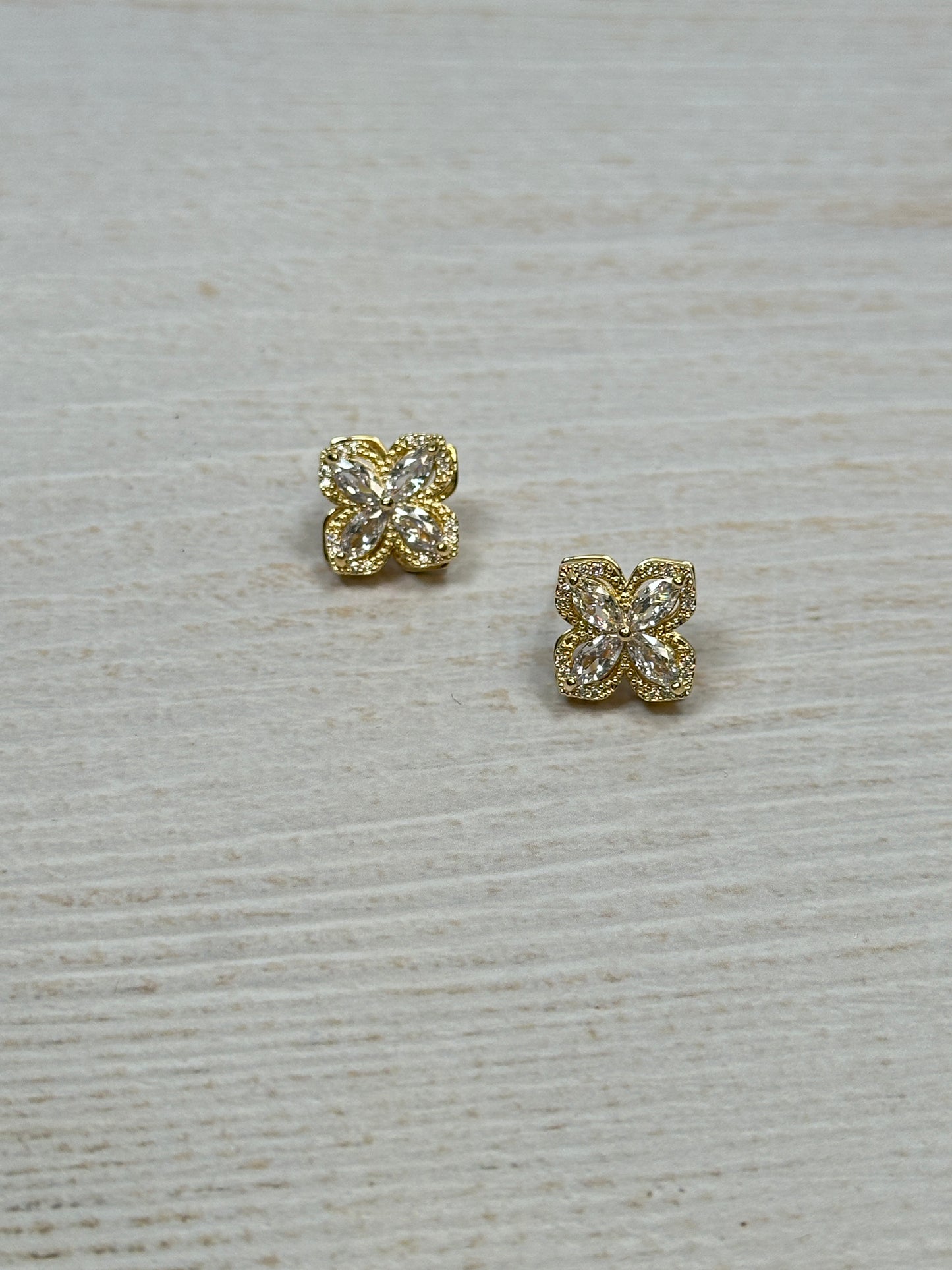 Women Quality Flower Earrings