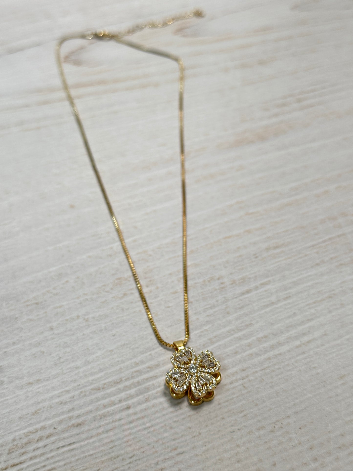 Trendy Flower Necklace Pendant