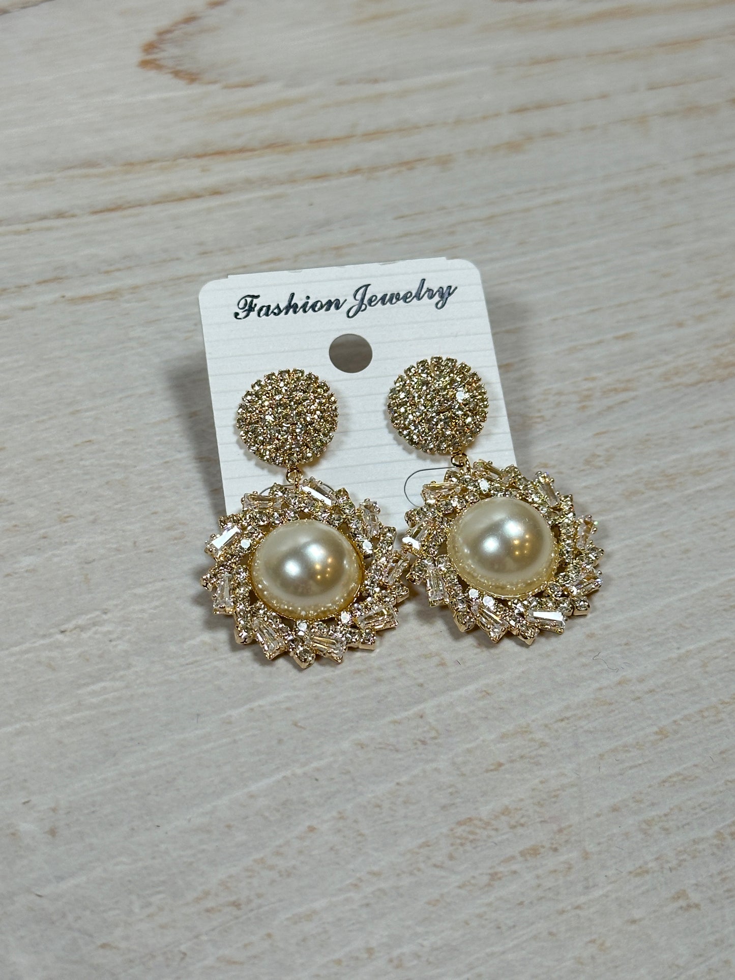 Cubic Zirconia Pearl Earring