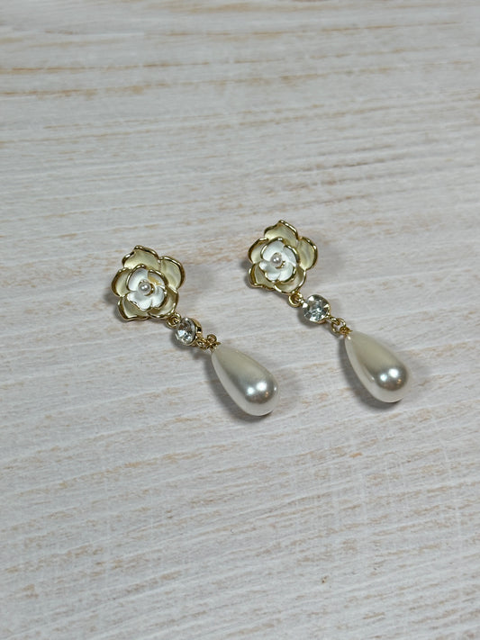 Women Flower Pearl Earring