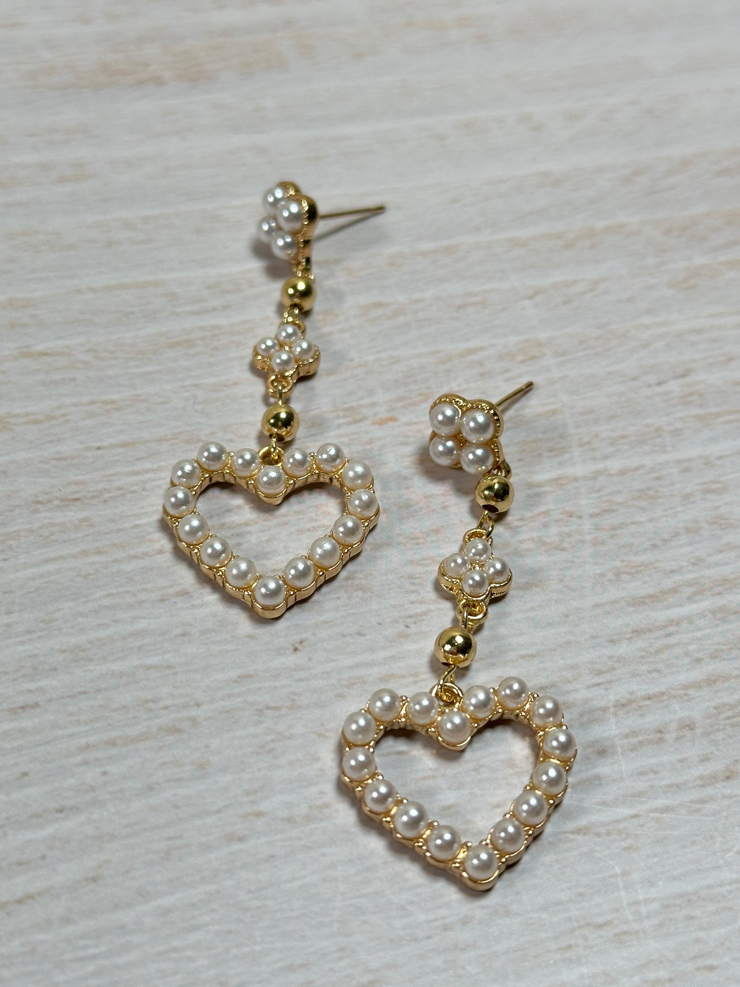 Favorite Beautiful Heart Pearl Earring