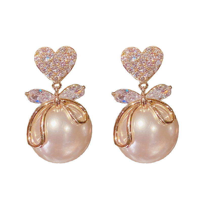 Elegant Heart Pearl Earring