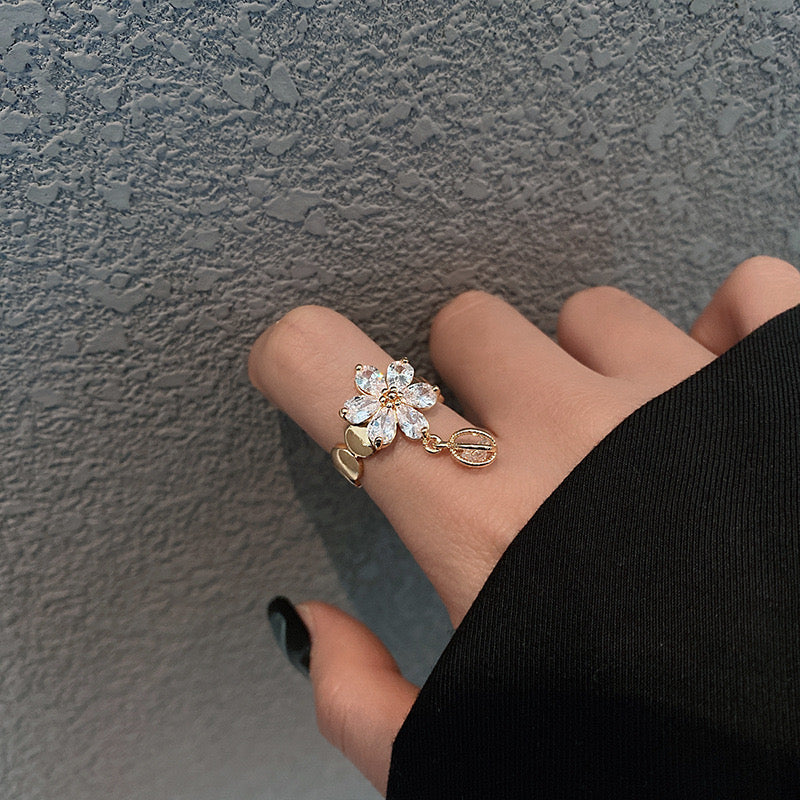 Women Quality Flower Adjustable Ring