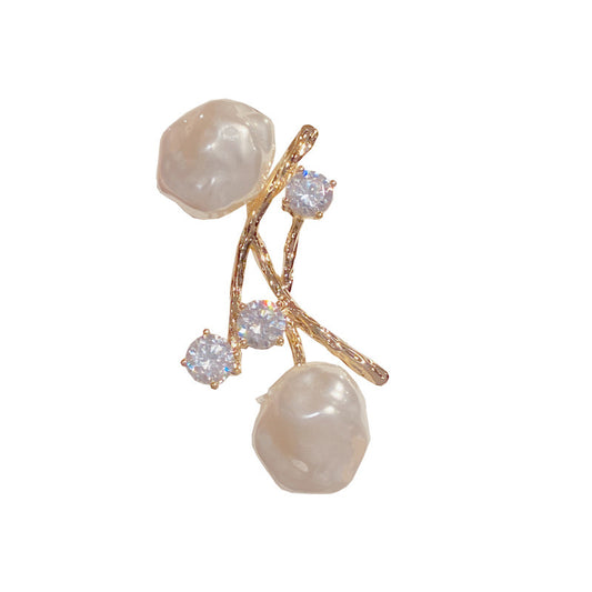 Women Brooch with Pearl