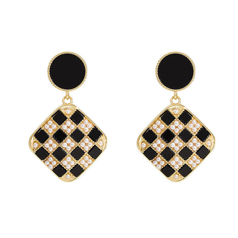 Limited! Women Modern Stylish Earrings